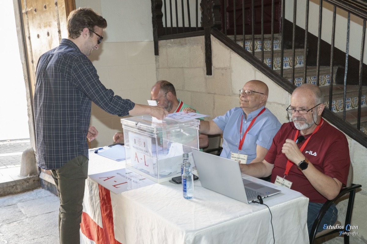 14 CANDIDATOS PARA LAS ELECIONES DE MAYORALES A CELEBRAR EL 25 DE MAYO PRÓXIMO